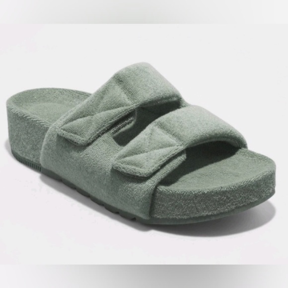 A New Day Slippers - Size 9