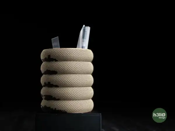 H3li0 Grideo 3D grid pen and toothbrush holder in beige